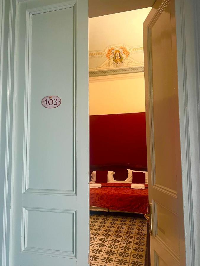 Hotel Valentino Катания Экстерьер фото
